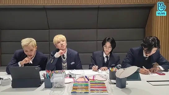 [AVTO.RUS+ENG.SUB] 22.03.2022 - Трансляция WINNER (A Fun Making Time With KangKimSongLee ✂️🎨📝)