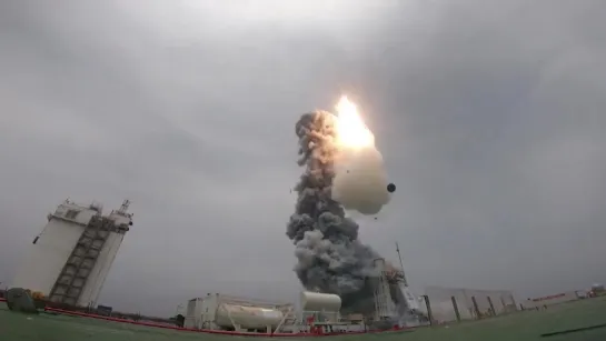 Amazing Views of Chinas Rocket Launch at Sea - Incl. Slo-Mo