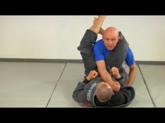 Stephan Kesting - TRIANGLE CHOKE  FROM GUARD