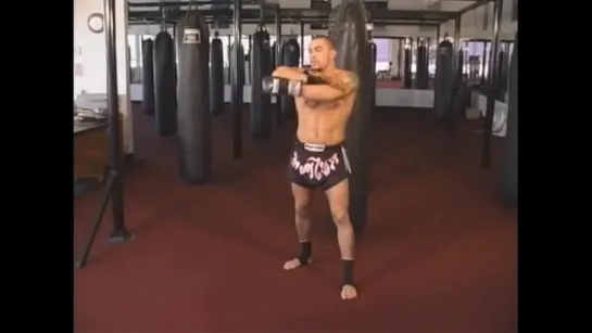 Razor Rob McCullough-Muay Thai. Руки