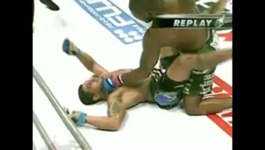 Rampage Jackson KO's Ricardo Arona via Power Bomb