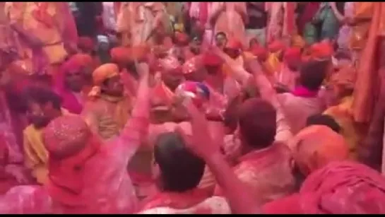 💕💥 Ladoo Holi live from Shri Dham Barsana