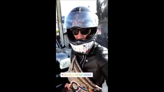 Алексей Воробьев в LA: Mотоцикл #HondaCB750 Вечер пятницы Футбол Забил 3 гола Instagram Stories 05.10.2018