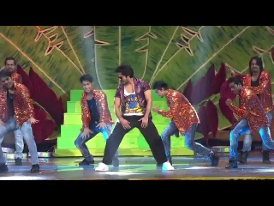 Shahid Kapoor's SMASHING Performance at IIFA 2012 SINGAPORE