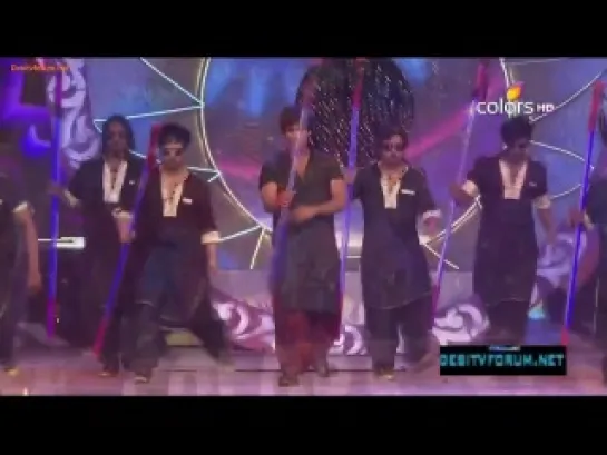 Shahid Kapoor Performance - 18th Annual Colors Screen Awards 2012