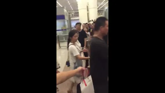 [FANCAM] 160805 T-ARA arrived to Shanghai 6