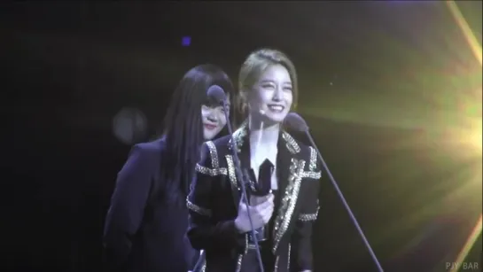 [FanCam] 150411 Jiyeon - Best Korean Female Artist @ YinYueTai V-Charts Award Ceremony