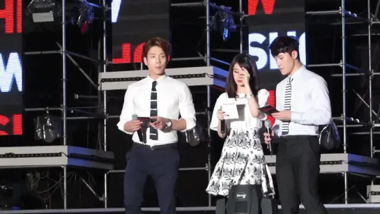 [FanCam] 140823 MC JiYeon @ MTV The Show/World Vision Concert