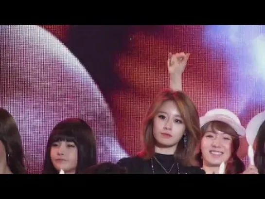 [FanCam] 131019 Jiyeon (2013 UN World Peace Festival)