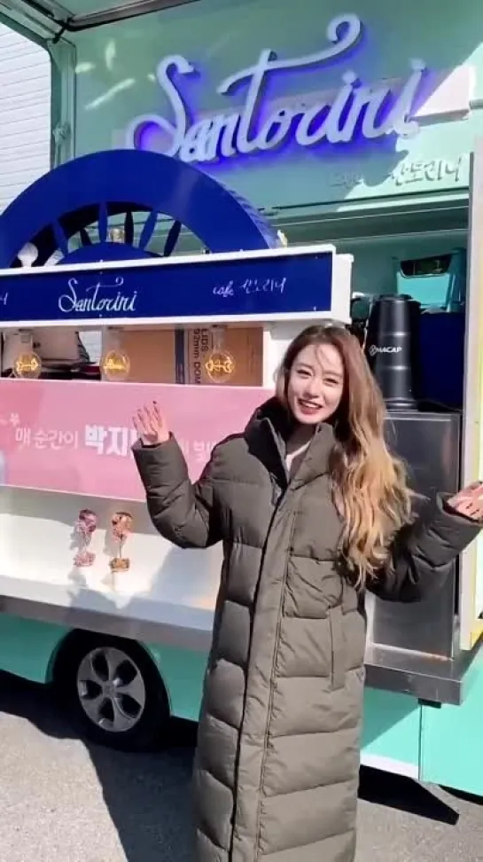 210322 Jiyeon - Food Truck @ "Imitation" drama filming