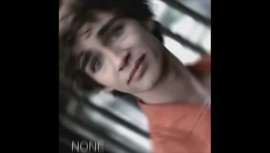 Vine Misfits Отбросы Robert Sheehan Nathan Young