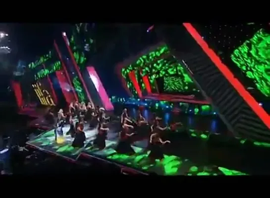 Madhuri Dixit Performance at IIFA 2013