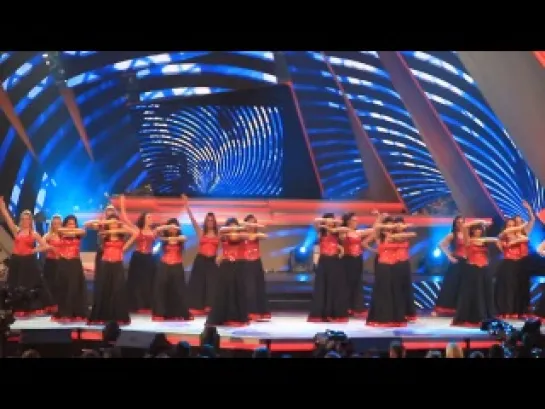 Madhuri Dixit's Performance at IIFA Awards 2013 - II