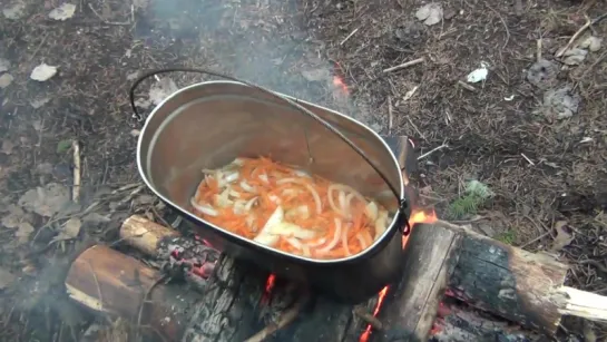 Выживание. Поход. Готовим мясо с капустой