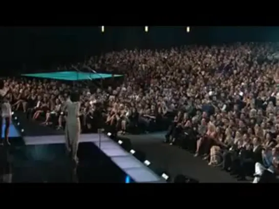 Хью получает награду на People's Choice Awards 2010