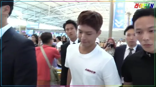 [liveenTV] 박보검(Park-Bogum), 상큼 매력에 보검홀릭 중 (인천국제공항 출국)