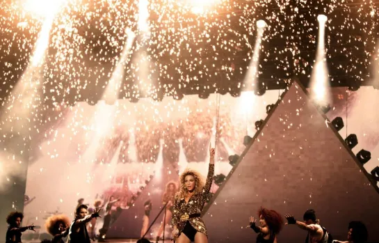 Beyoncé - Glastonbury (2011)