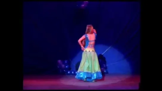 Aaja Nachle - Indian Dance