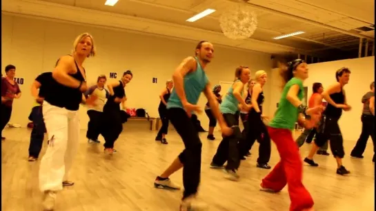 Masala Bhangra Workout® TinaDennis Thomsen (Slagelse - December 2011).mp4