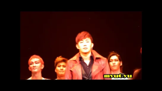 [270814] Мюзикл "VAMPIRE".Выход на поклон. Воздушный поцелуй. cr. myuGyu