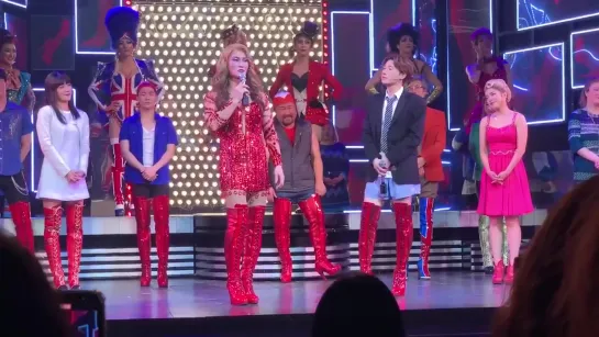 [011120] Сонгю на сцене мюзикла "Kinky Boots". Выход на поклон. cr.ether_0126.