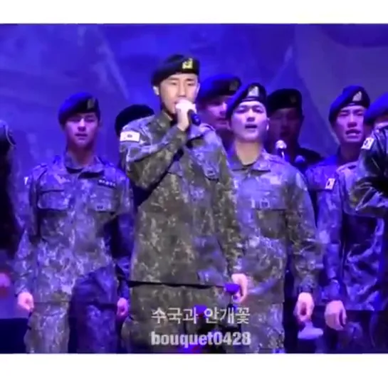 [201118] Сонгю с актерами мюзикла "Sinheung Military Academy" на "Arirang Hangil Concert". (cr.bouquet0428)