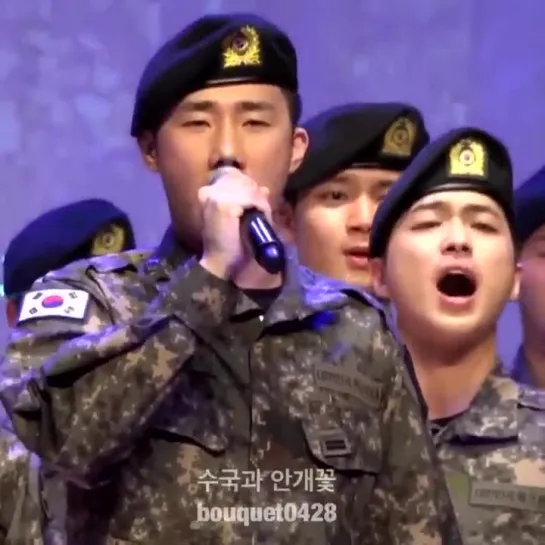 [201118] Сонгю с актерами мюзикла "Sinheung Military Academy" на "Arirang Hangil Concert". (cr.bouquet0428)