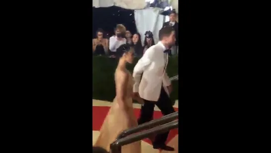 Robert Pattinson and FKA twigs on the red carpet at the MET Gala