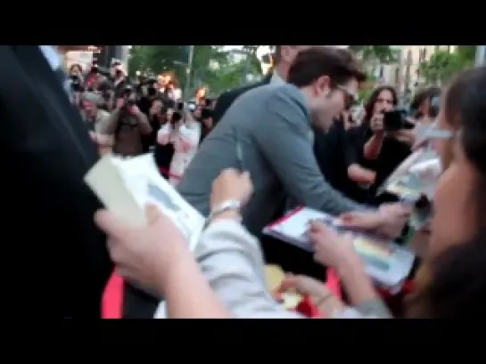 Robert Pattinson WFE Barcelona premiere.01.05.11.