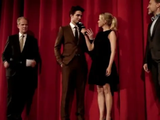 Robert Pattinson & Cast Being Interviewed inside Theatre before Berlin Premiere of WFE Movie