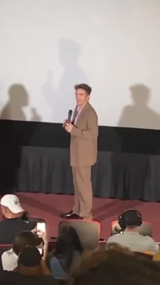 The moment Rob surprised the fans before #TheBatman special screening in Miami, 27.02.2022