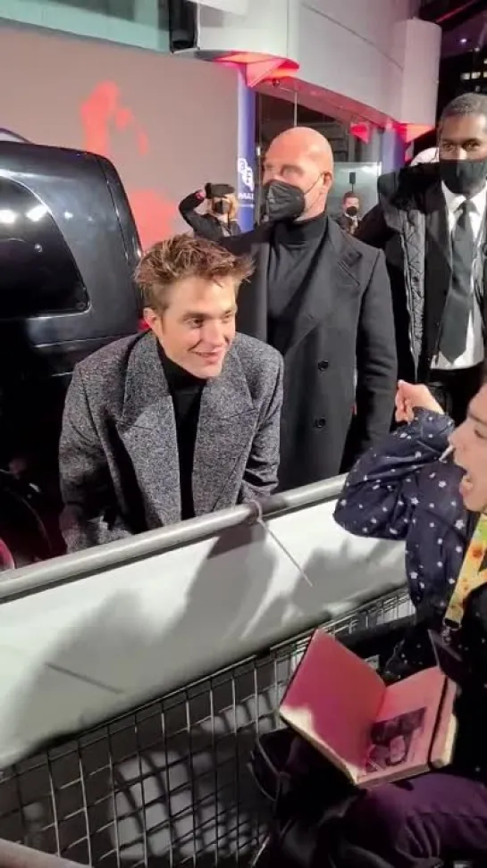 Rob meeting fans at The Batman London premiere, 23.02.2022