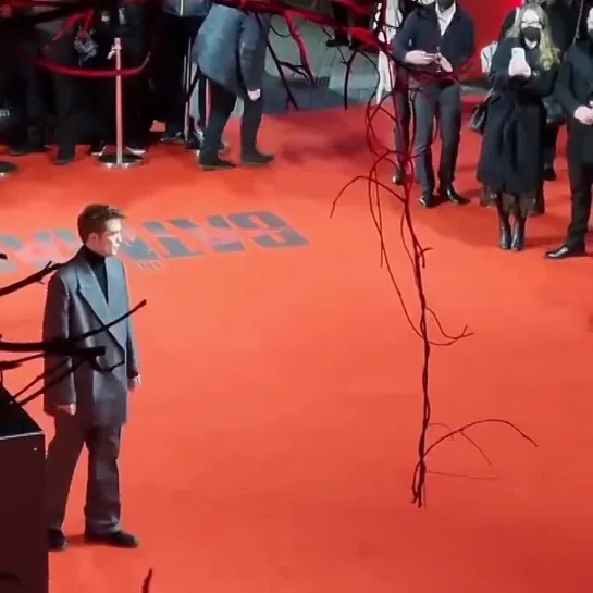 Robert Pattinson at #TheBatman premiere in London, 23.02.2022