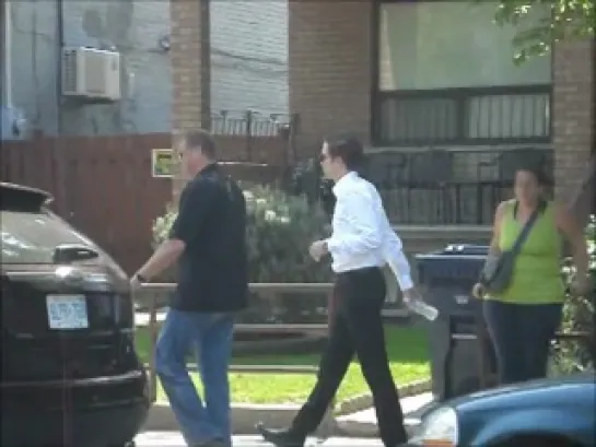 Robert Pattinson walking in Toronto.31/05/11/