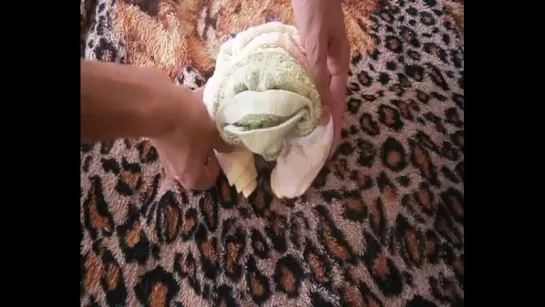 DIY. Frog Towel. Как сделать лягушку из полотенца