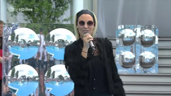 Kate Ryan - Voyage, Voyage (ZDF-Fernsehgarten - 2017-06-18)