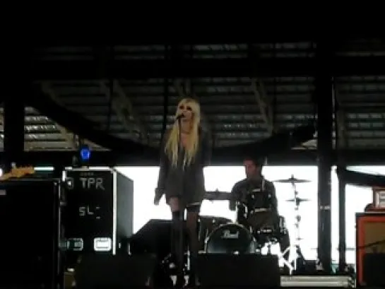 The Pretty Reckless - Light Me Up