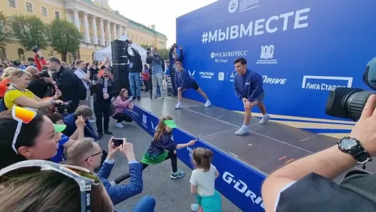 Разминка перед забегом ПМЭФ 15.06.23