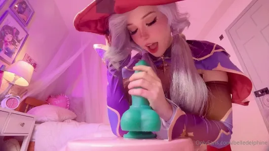 Belle Delphine - Mona Cosplay