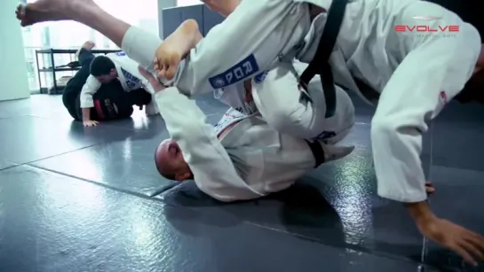 BJJ Flow Rolling Black Belts. Thiago 'Guli" Kozama vs Gamal Hassan