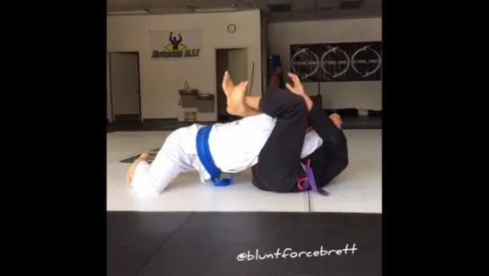 Triangle choke from guard