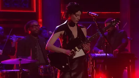 St Vincent - Glory Box (Portishead cover) | The Tonight Show Jimmy Fallon