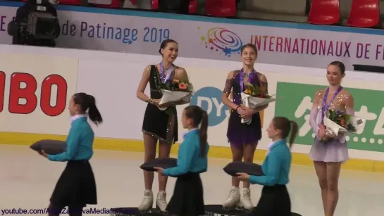 ● Internationaux de France 2019 | Церемония награждения [fancam] // Алина Загитова