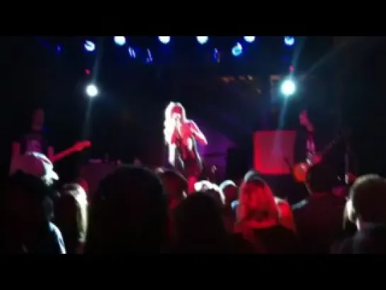 The Pretty Reckless - Going down live show in Baltimore