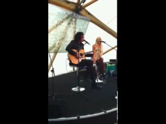 The Pretty Reckless- Make me wanna die V fest