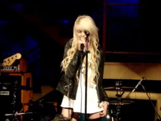 The Pretty Reckless - Miss Nothing at The PUMA Social Club