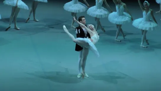 Swan Lake - Angelina Vorontsova and Ernest Latypov. White Adagio