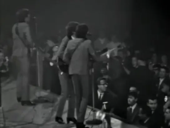 Twist And Shout -  Live Washington 1964