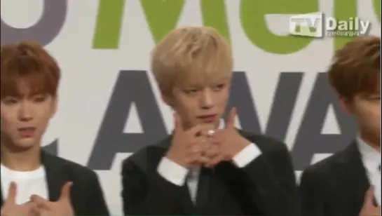 [RAW|VK][07.11.2015] Monsta X | Red Carpet MelOn Music Awards 2015 @TVDaily