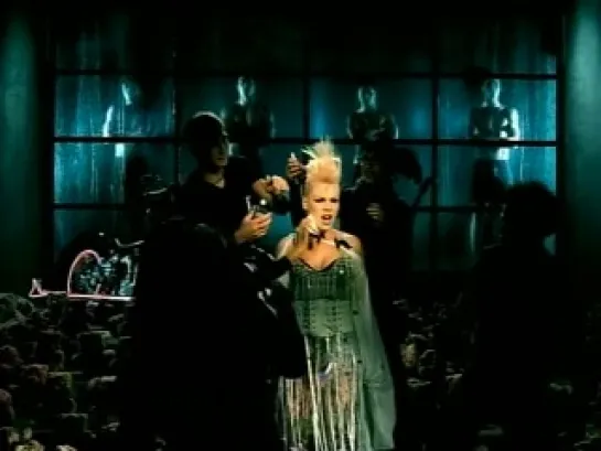 Pink - Don't Let Me Get Me